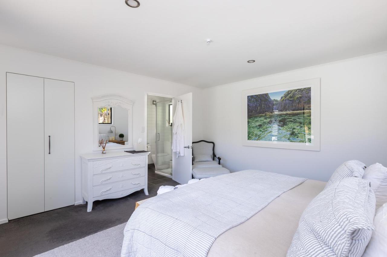 Kawau Lodge Boutique Resort Kawau Island ภายนอก รูปภาพ